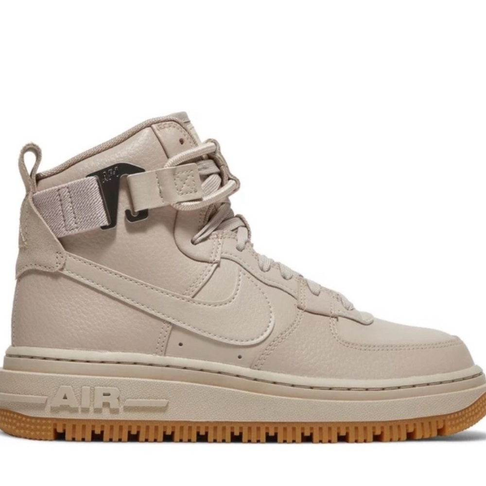 Nike Air Force 1 Utility 2.0 Women’s 6